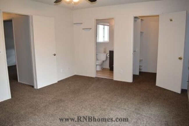 Building Photo - 8250 Canyon Oak Dr