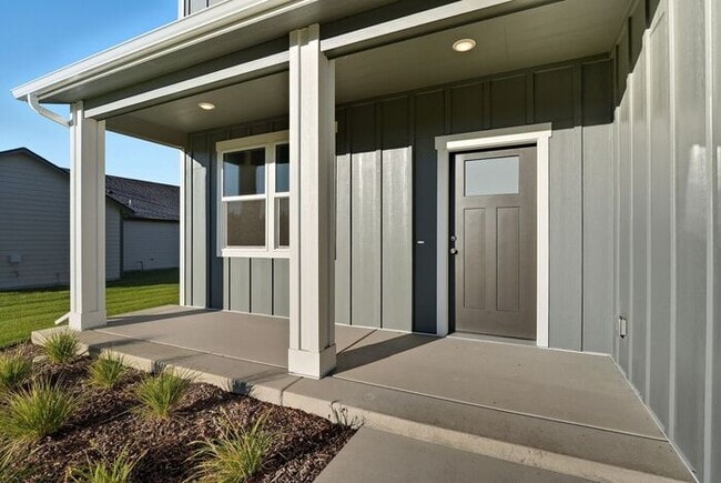 Building Photo - Spacious 4-Bedroom Home with Loft, 3 Baths & 3-Car Garage