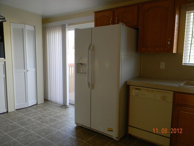 Building Photo - Beautiful Home in Clinton for Rent with Huge Yard