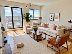 Building Photo - 95 Sutherland Rd