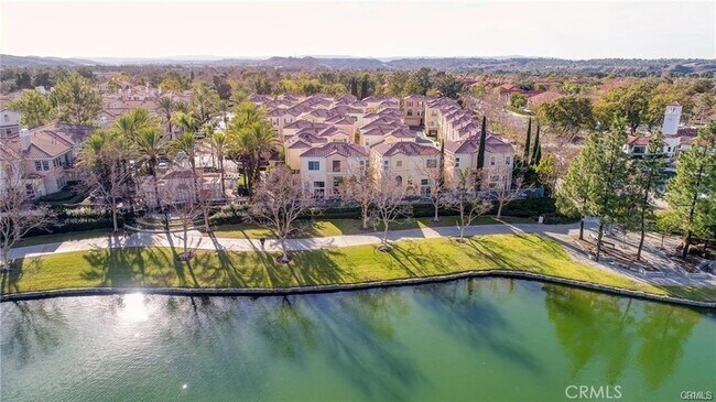 Building Photo - 225 Montana Del Lago Dr