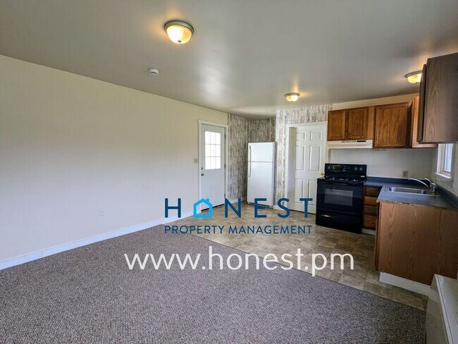 Primary Photo - 95 Main St