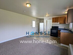 Building Photo - 95 Main St