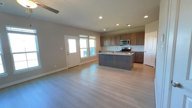 Building Photo - 1012 Tillman Ln