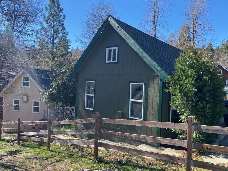 Building Photo - 22662 Seeley Dr