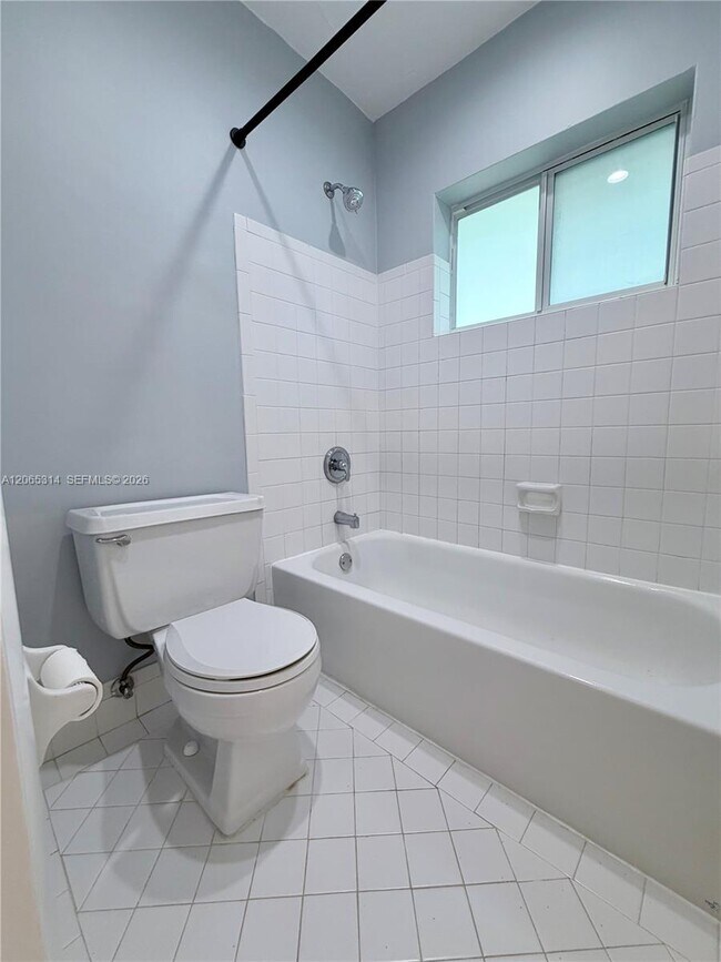 Building Photo - 5101 SW 127th Pl