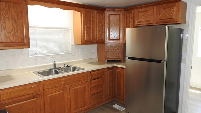 Building Photo - 3bed 2 full bath in North Kansas City, MO