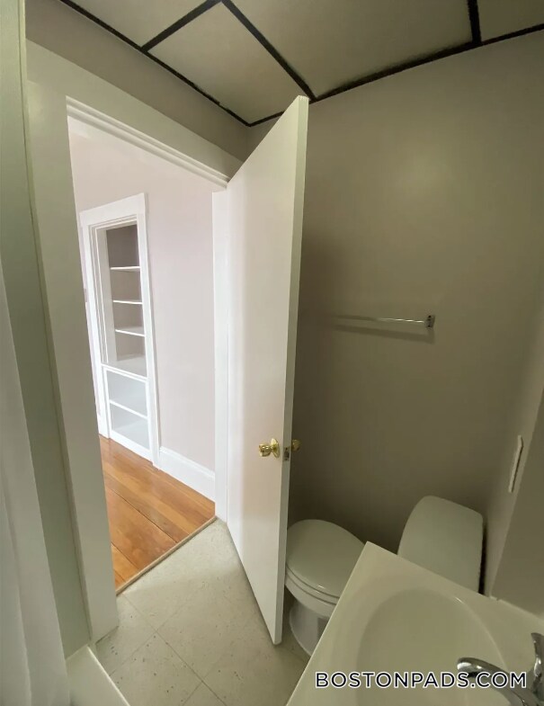 Building Photo - 116-124A Central Ave