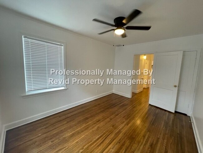Building Photo - Beautiful 2 Bed 1 Bath near U of M!