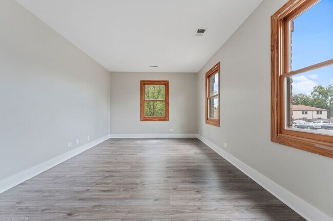 Building Photo - 1808 Fayette Walk