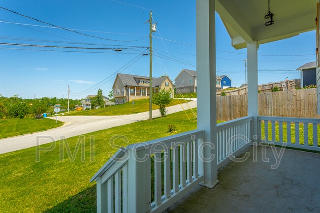 Building Photo - 8128 Fallen Maple Dr