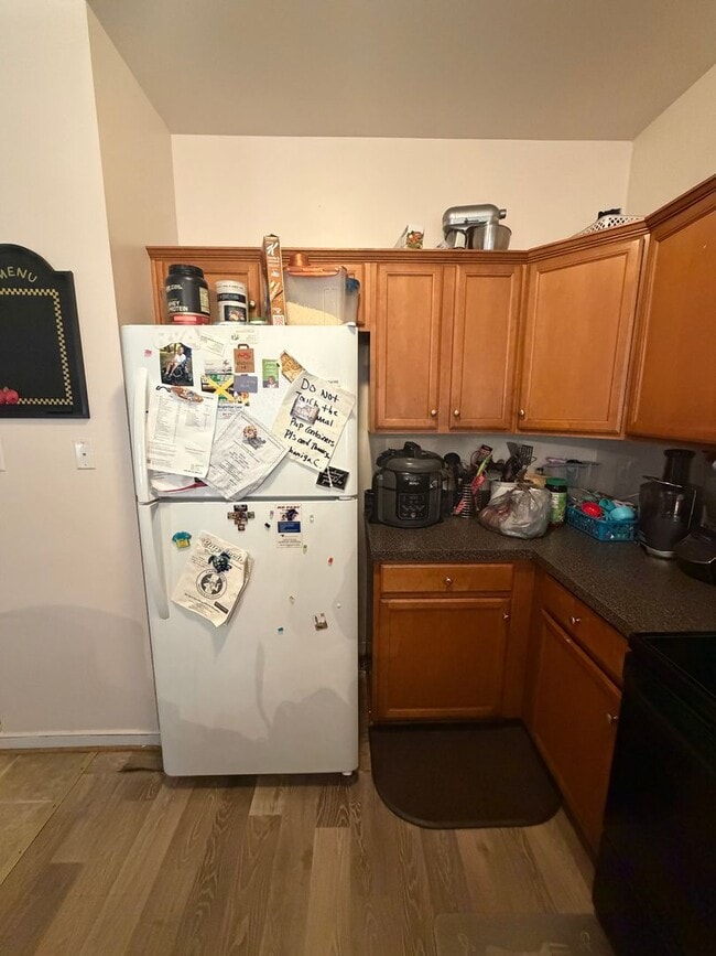 Building Photo - 3 Bdrm/2.5 Bth Home Located Close to I-95