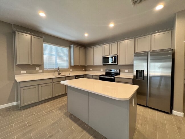 Building Photo - 18844 W Madison St