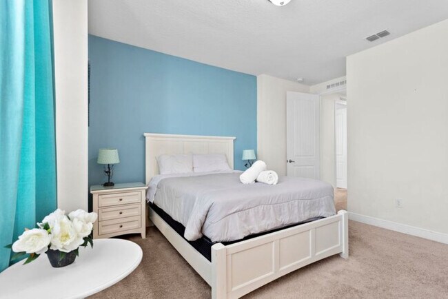 Building Photo - 320 Pendant Ct