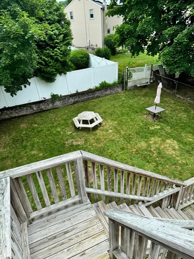 Building Photo - 95 Cherry St