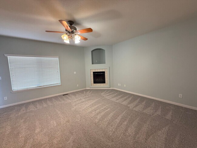 Building Photo - 5534 Timeless View