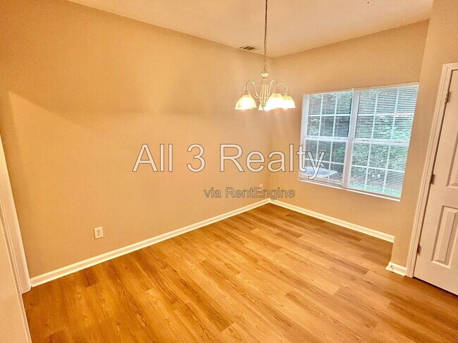 Building Photo - 1559 Eastern Sunrise Ln