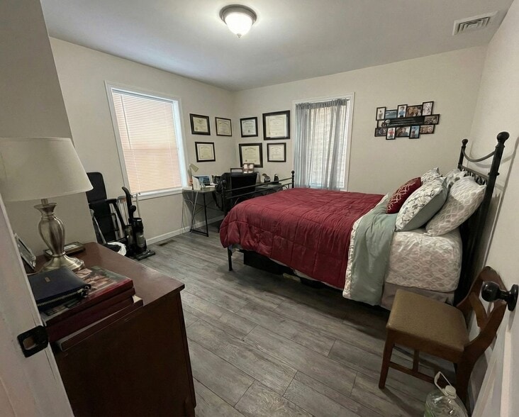 Building Photo - 12 Fetherman St