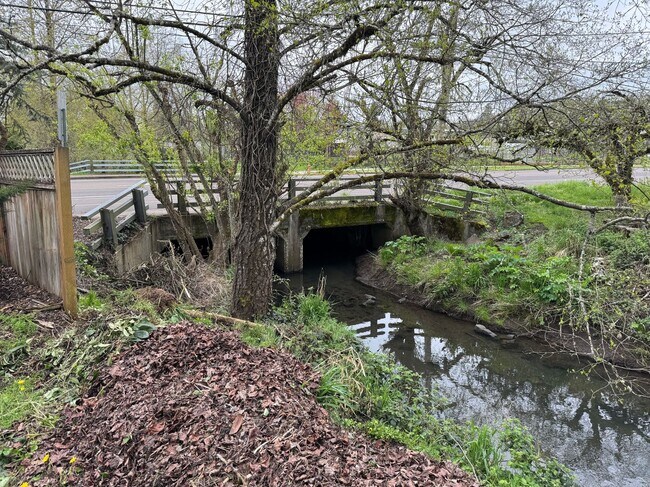 Building Photo - Perfectly Located 3 Bedroom Home