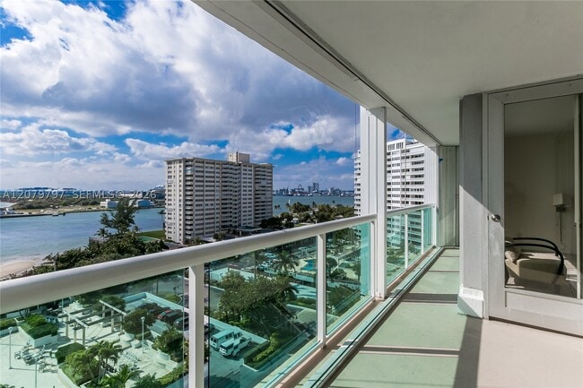 Building Photo - 2100 S Ocean Dr