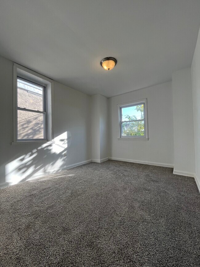 Building Photo - 1617 S 26th St