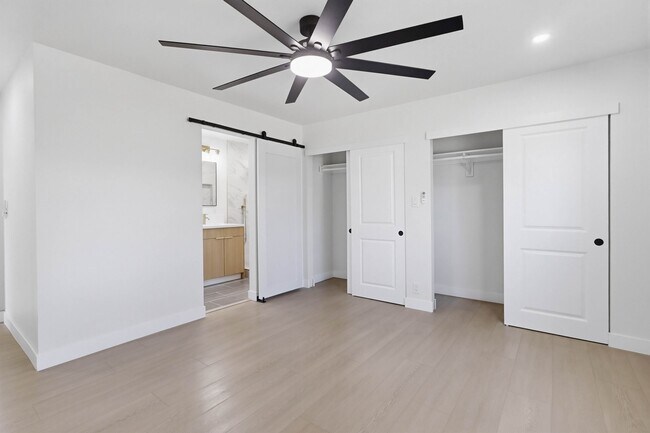 Building Photo - 338 Patricia Ln