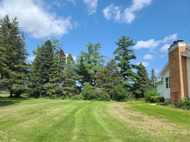 Building Photo - 613 Grundy Rd