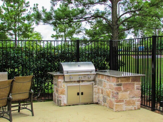 Building Photo - 14562 San Pietro Dr