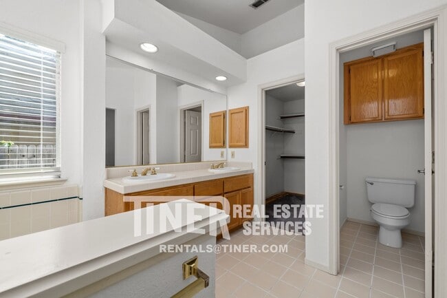 Building Photo - 180 Briggs Ranch Dr