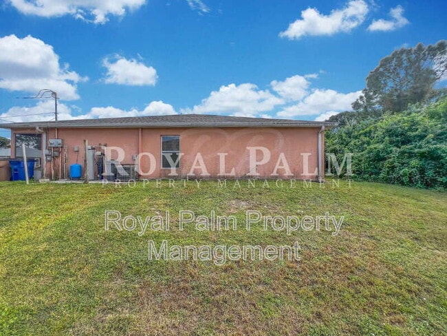 Building Photo - 5231 27th St SW