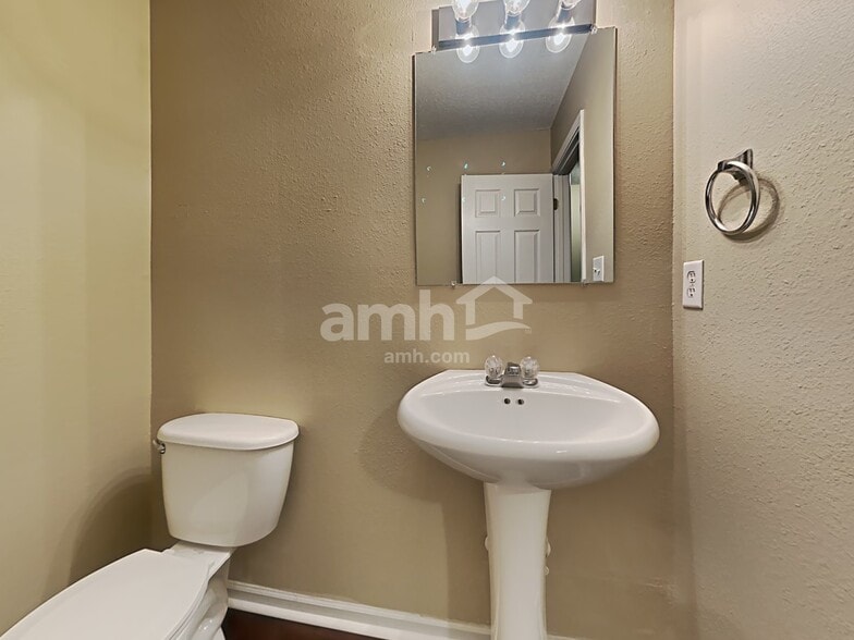 Building Photo - 10293 Clear Sky Dr