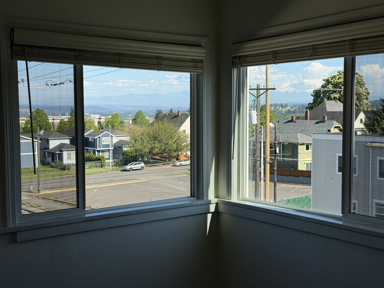 Building Photo - 1223 S J St