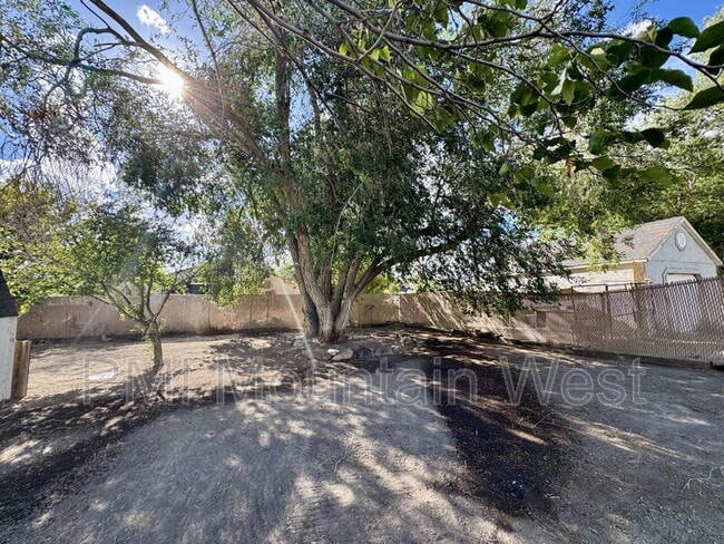 Building Photo - 36 Orchard Ln