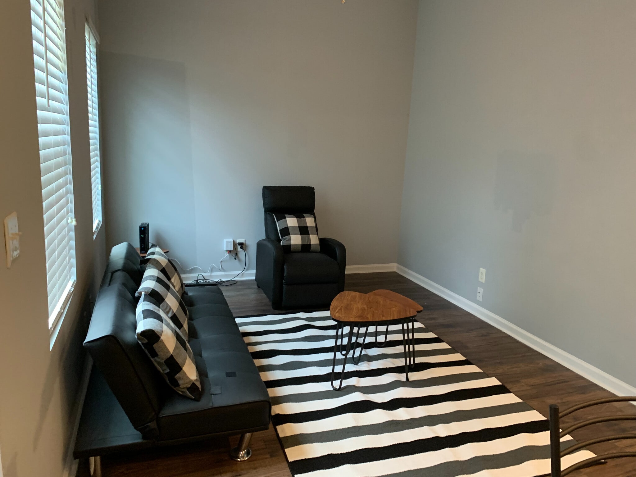 Building Photo - Room in House on Pineland Cir