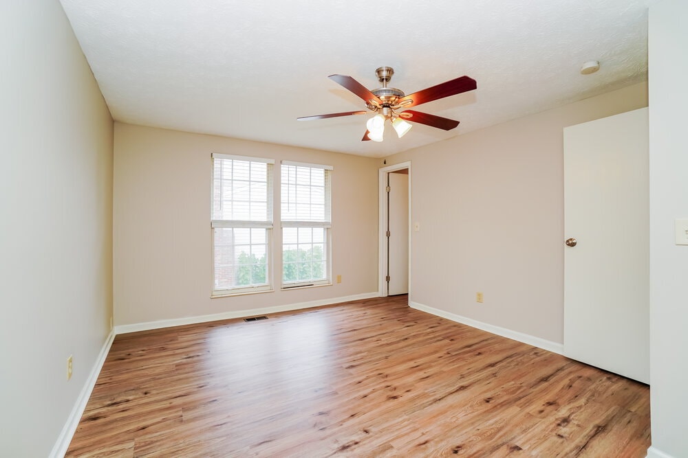 Building Photo - 4585 Marilyn St