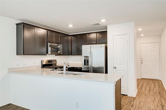 Building Photo - 275 Mica Trl