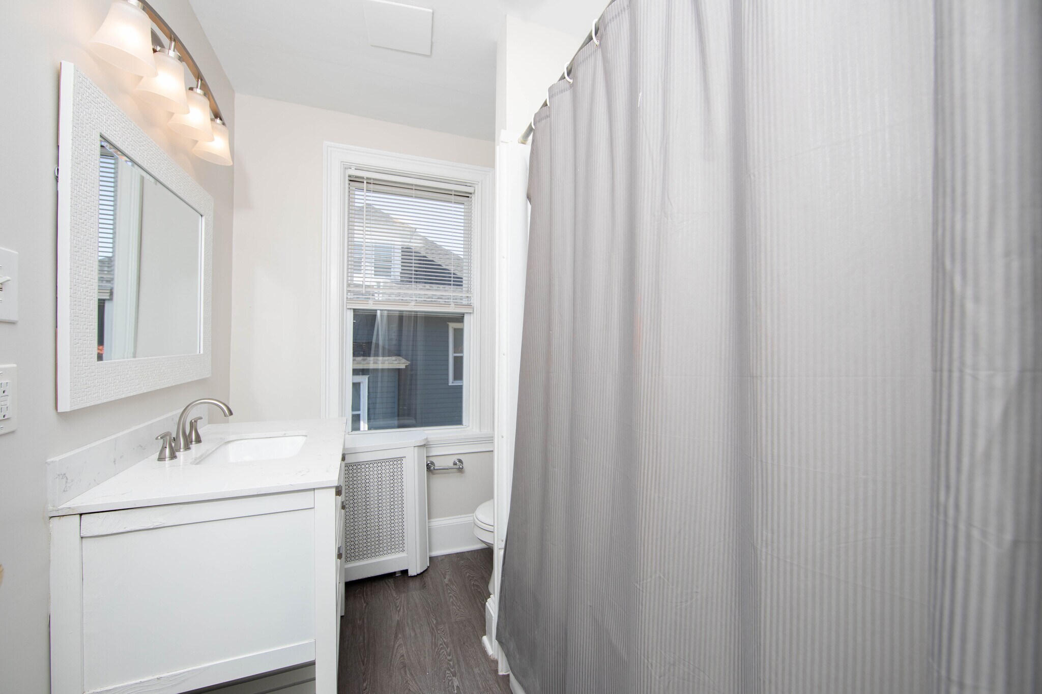 Bathroom - 911 Eldridge Ave