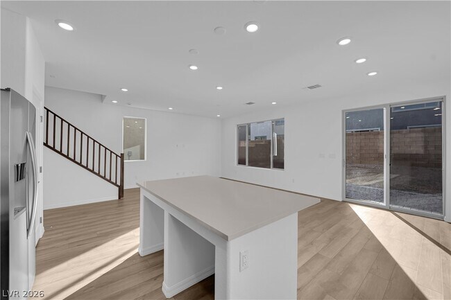 Building Photo - 10271 Altavia Rock St