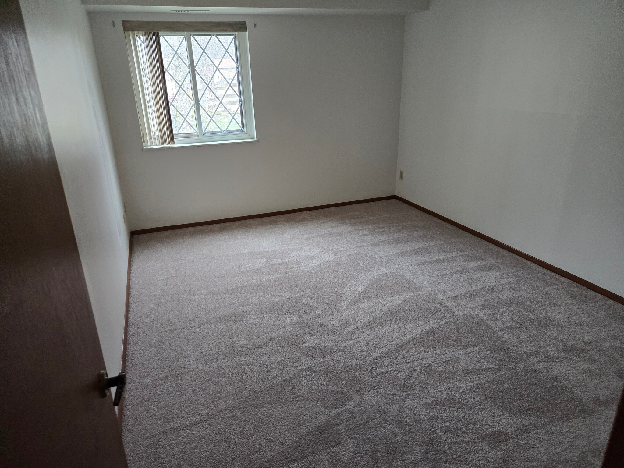 Building Photo - 4849 Grace Rd