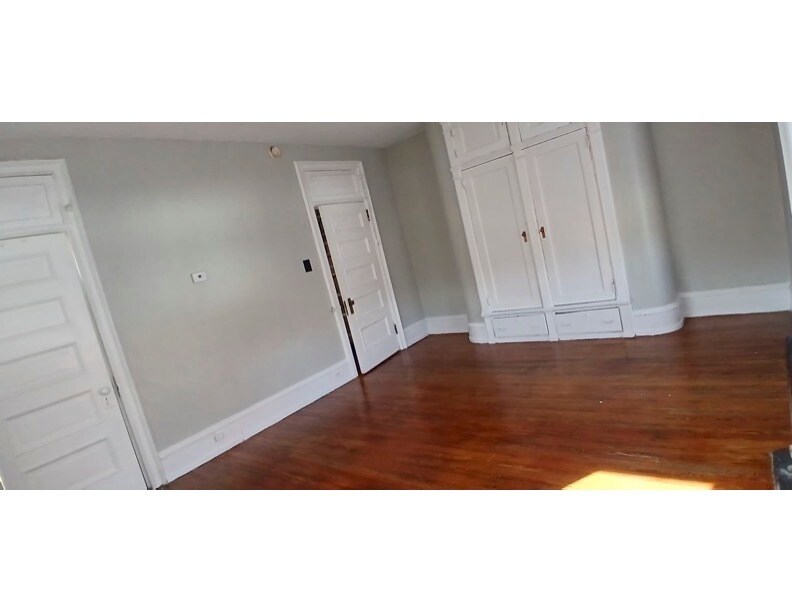 BR 1 - 1720 Memorial Ave