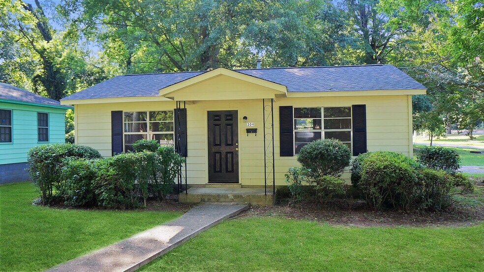 Building Photo - 304 McCormick St NW