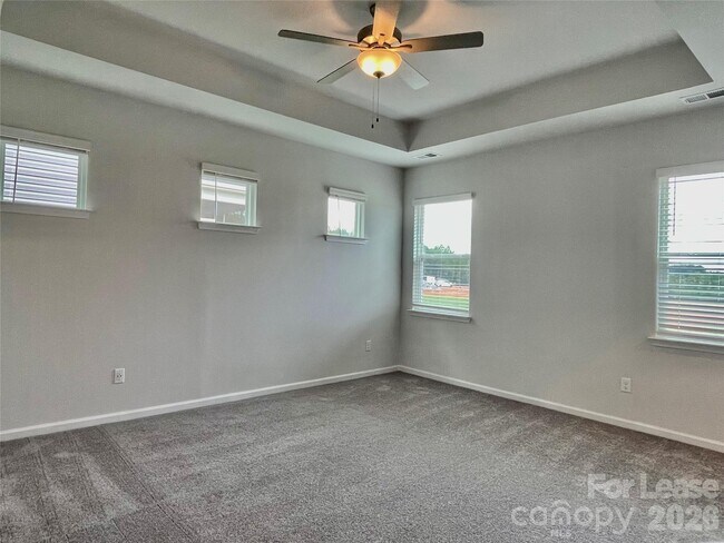 Building Photo - 3174 Laurel Brk Dr