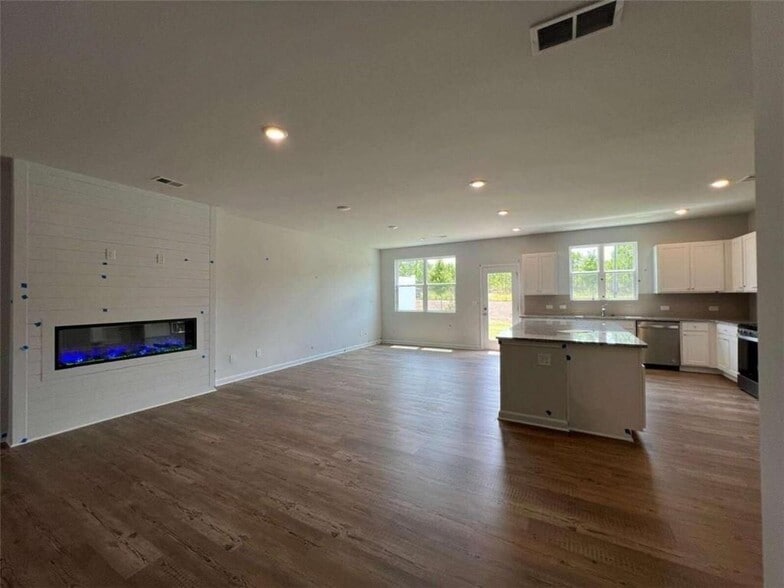 Building Photo - 420 Pt Pl Dr