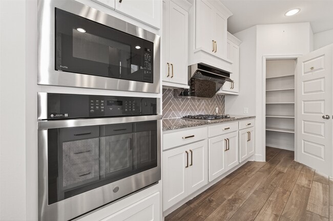 Building Photo - 12719 Hydeland Dr