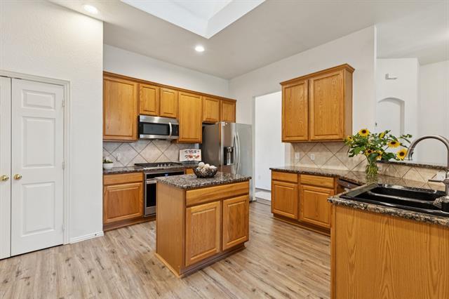 Building Photo - 3505 Summer Dr