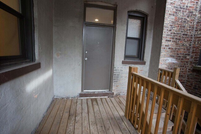 Interior Photo - 5301-5307 S. Maryland Avenue