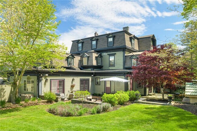 Building Photo - 287 Gibbs Ave