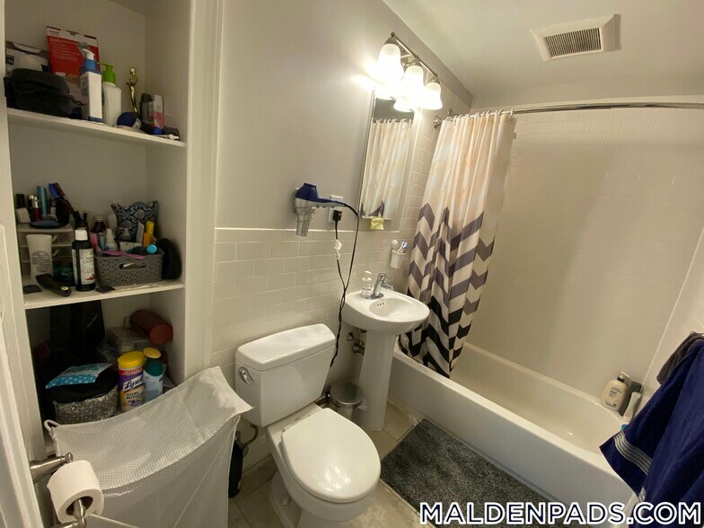 Building Photo - 134 Summer St