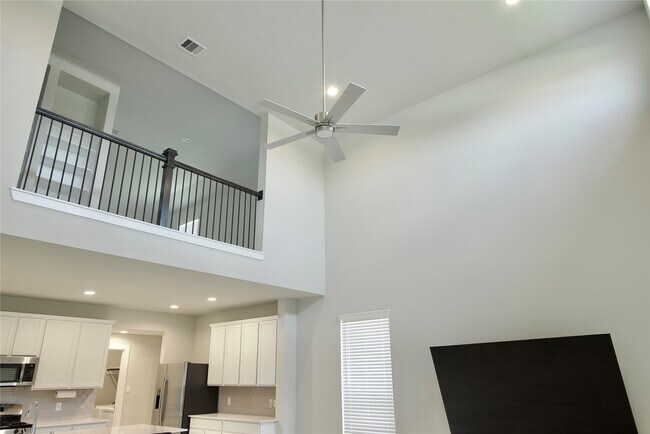 Building Photo - 3207 Tilley Dr