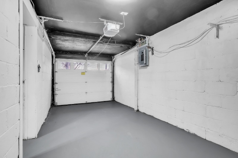 Building Photo - 1209 Cloverfield Dr